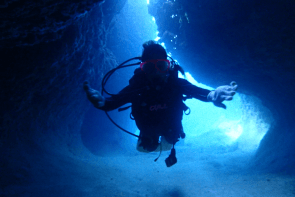 Okinawa Miyakojima Blue Cave Diving