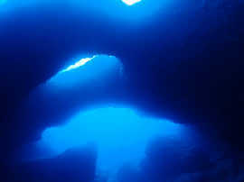 Okinawa Miyakojima Diving L-shaped arch